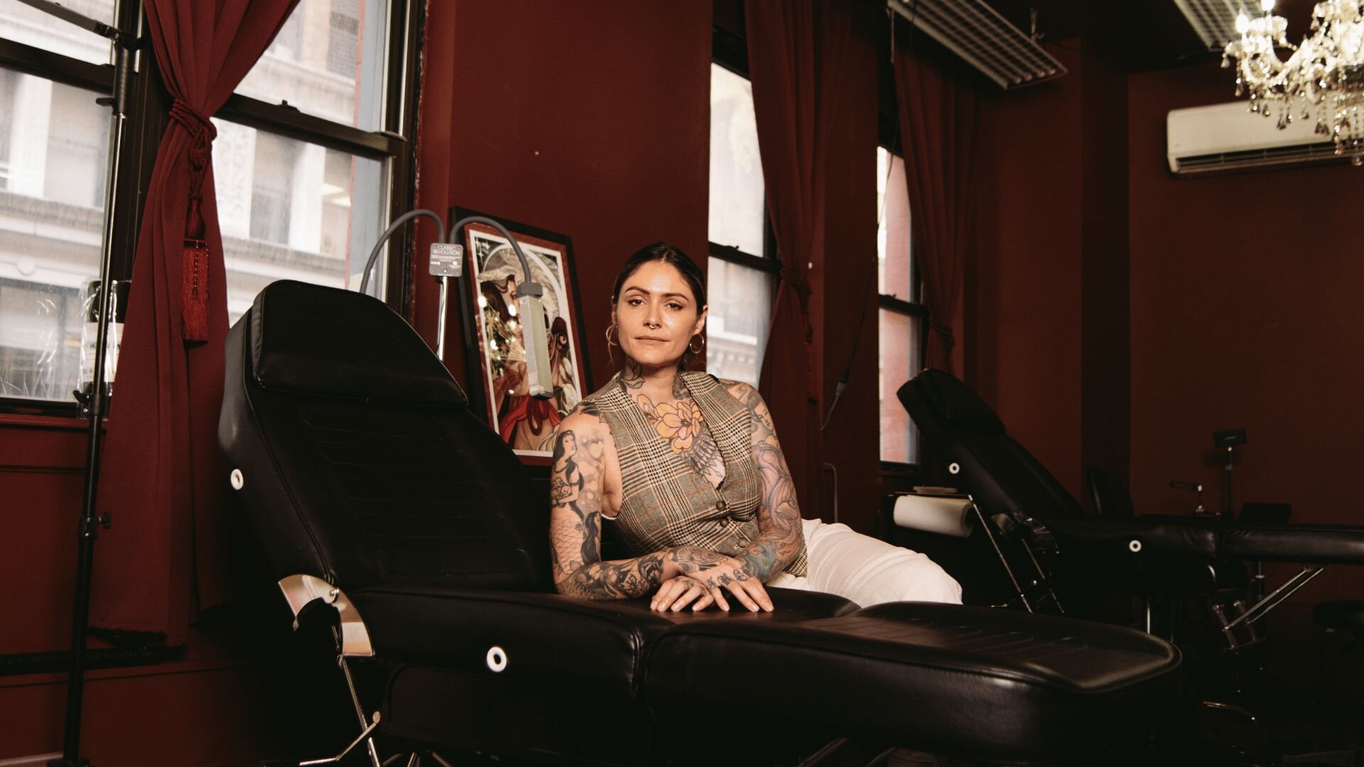 Fiori Lorett – An Interview with the Neo-Traditional Tattoo Artist - image