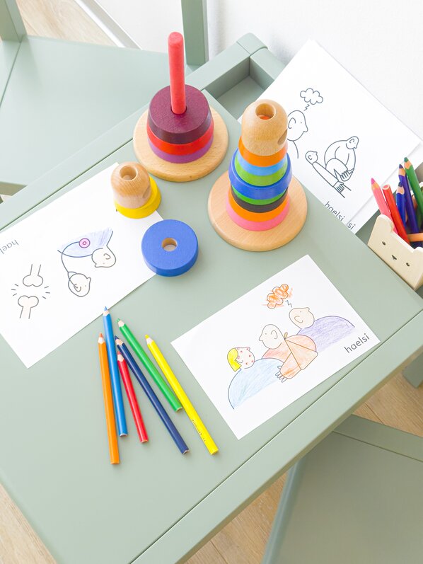 Spielbereich für Kinder im Wartezimmer bei haelsi