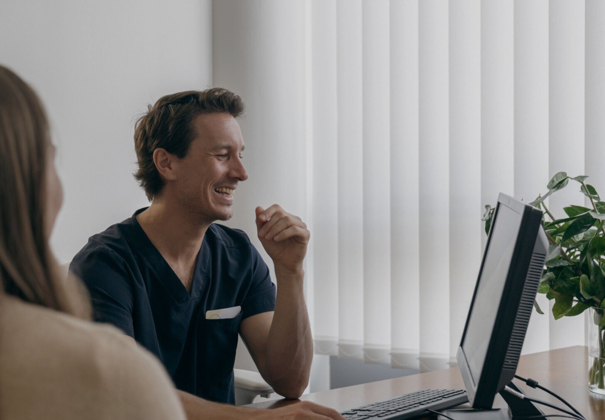 Arzt und Patienten bei haelsi