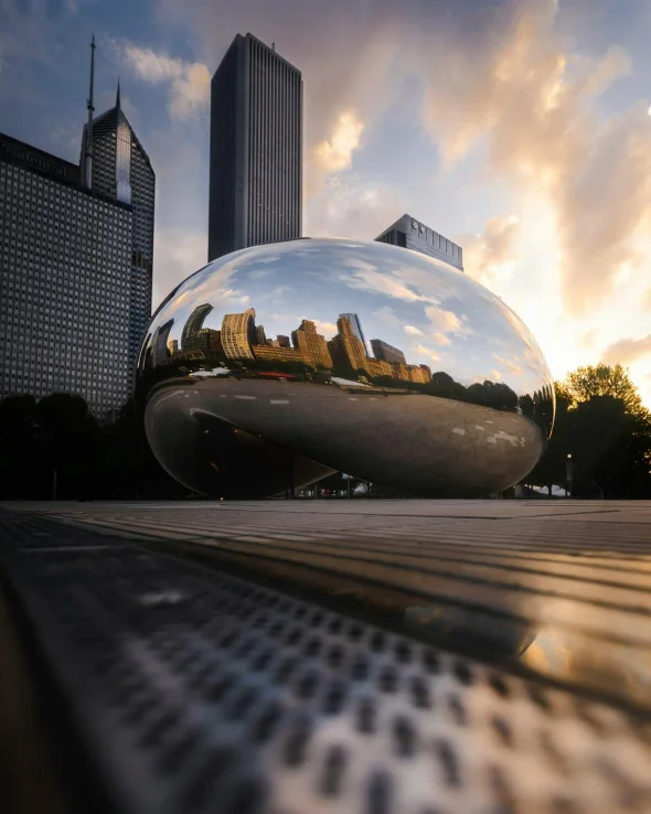 Cloud Gate sculpture, Chicago , Illinois