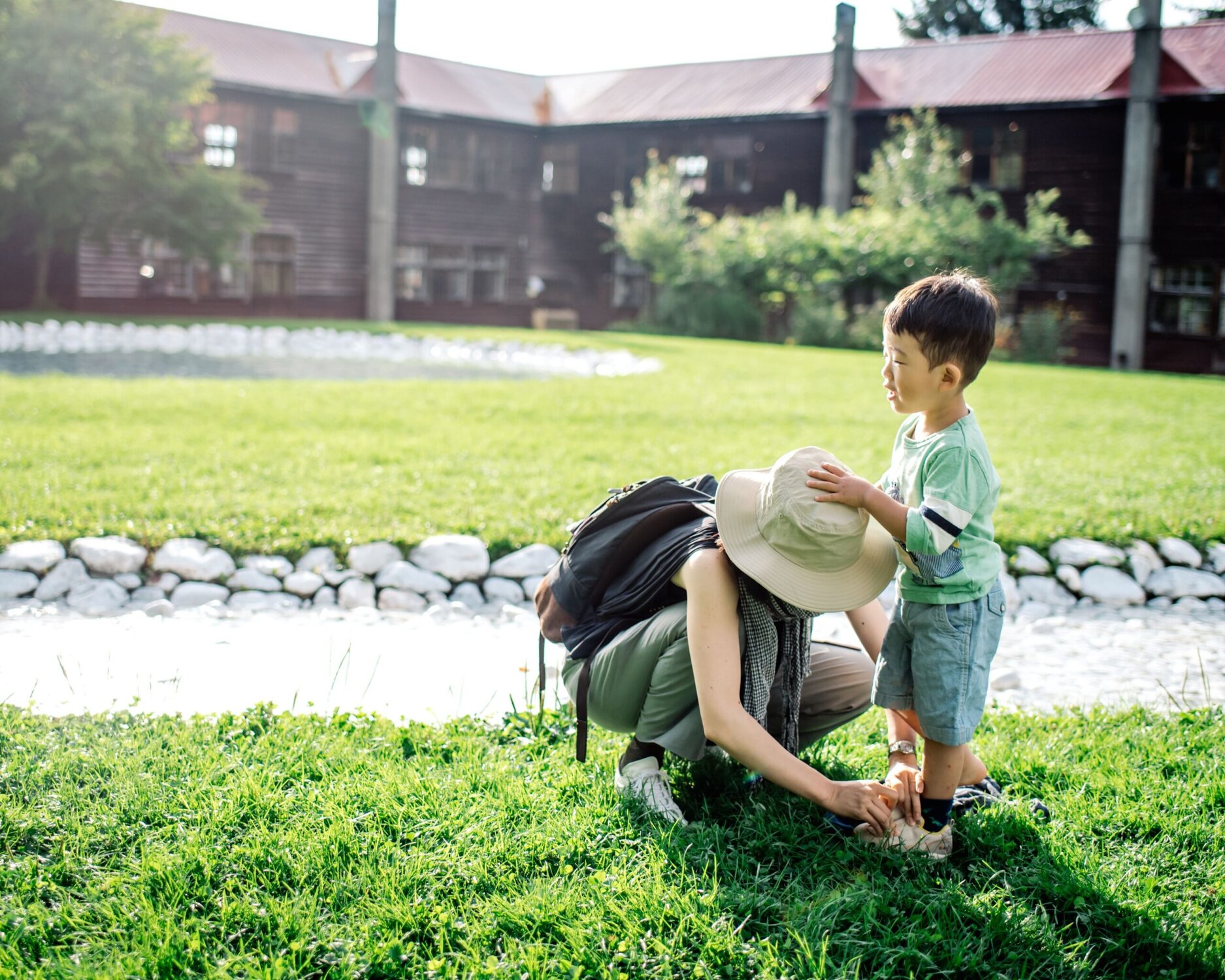 How might a mother lose custody of her child?