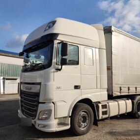 sell used DAF xf truck tractor