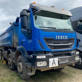 Sell used Iveco trakker