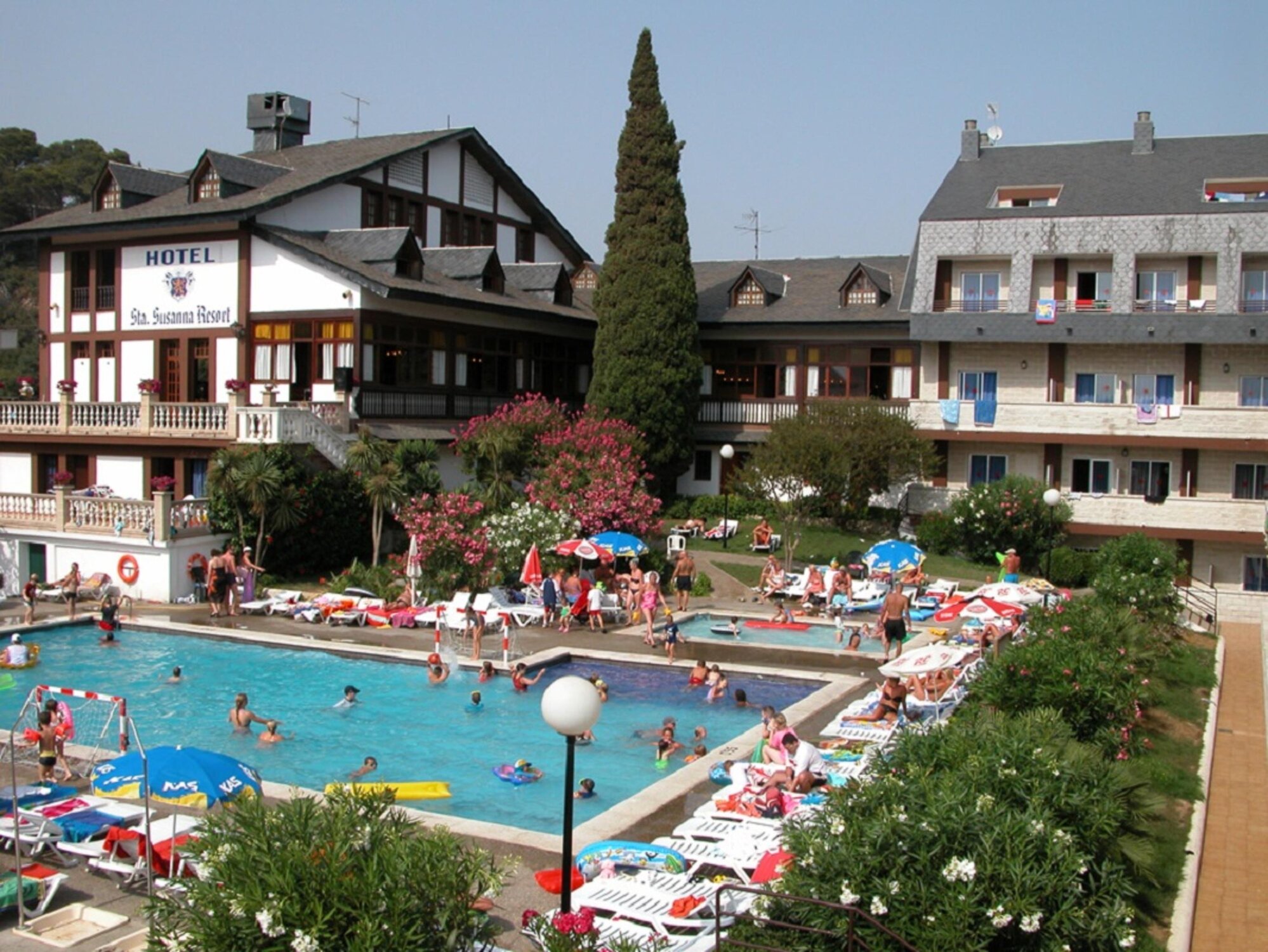 Santa Susanna Resort