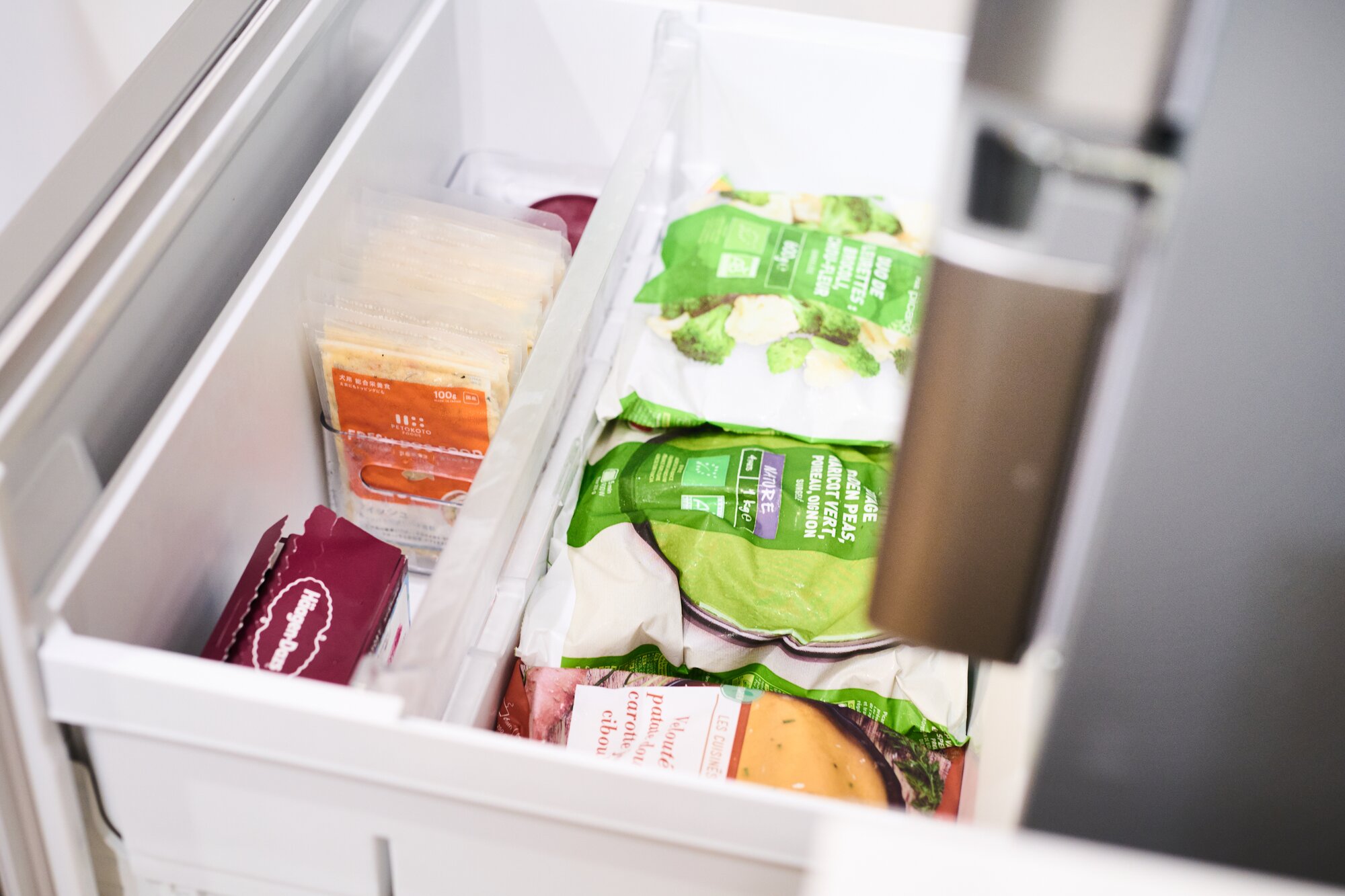 ペトコトフーズが入っている冷凍庫