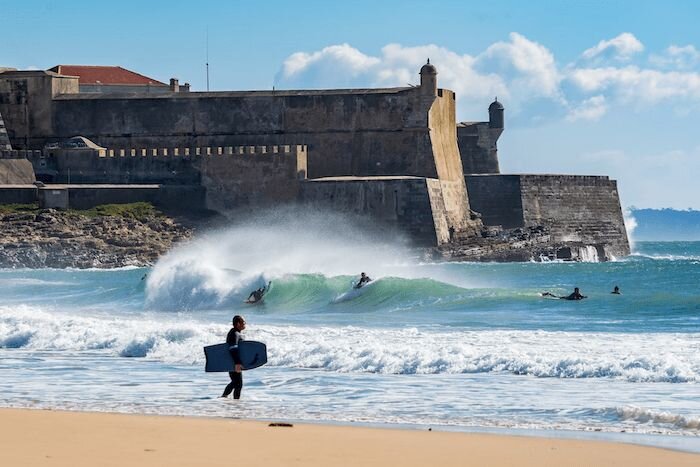 Plage portugaise parfaite pour Digital Nomad