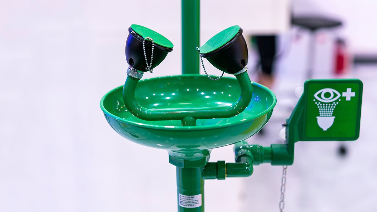 7 Eye Wash Station Tips That Help Support Workplace Safety