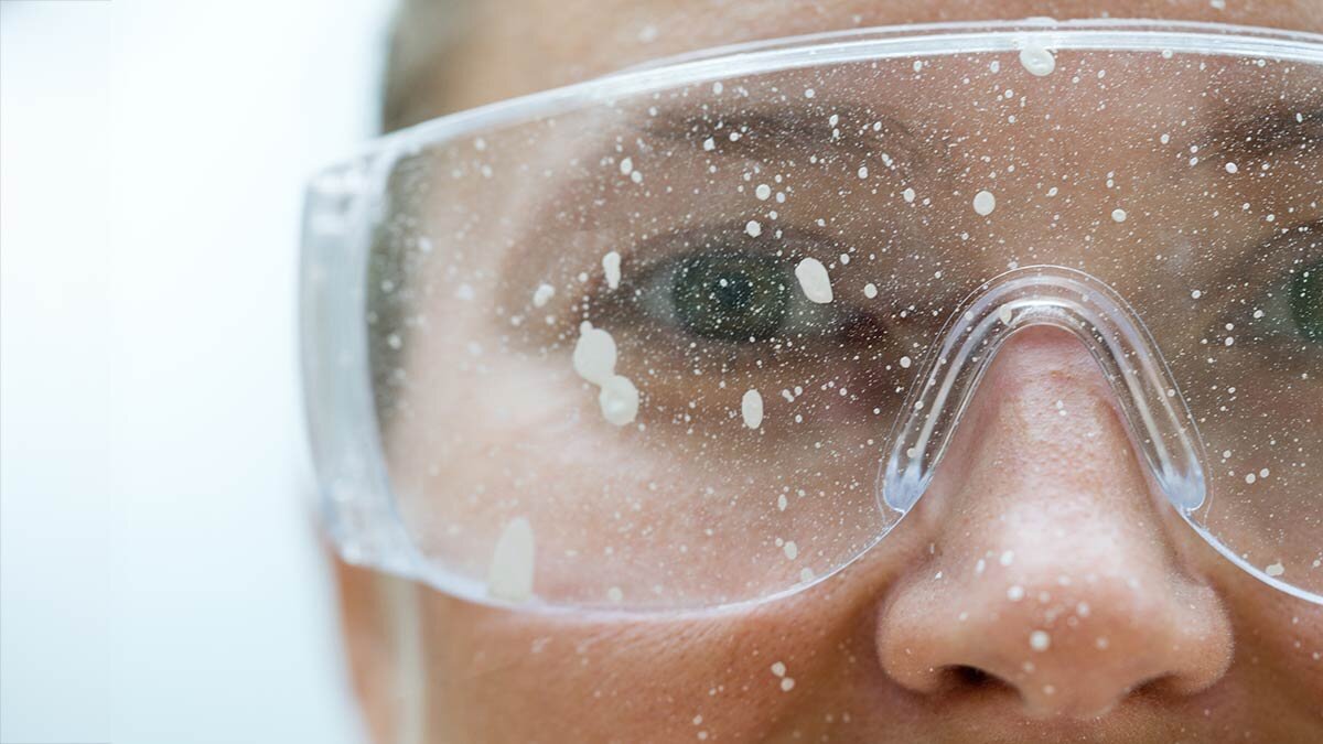 How to Remove Spray Paint from Eyeglasses