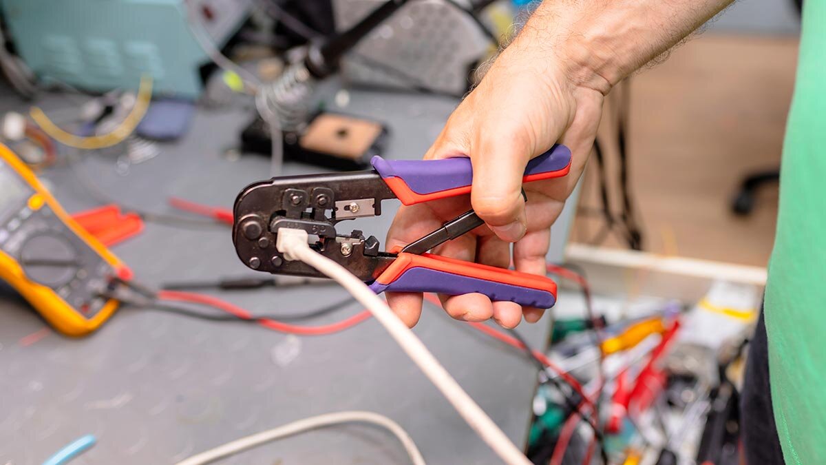Network & Ethernet Cable Crimping: Tools, Techniques, and Setup Tips
