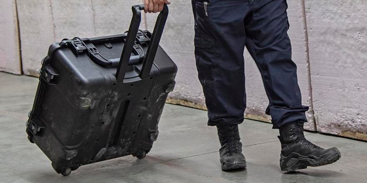 portable rolling nanuk case