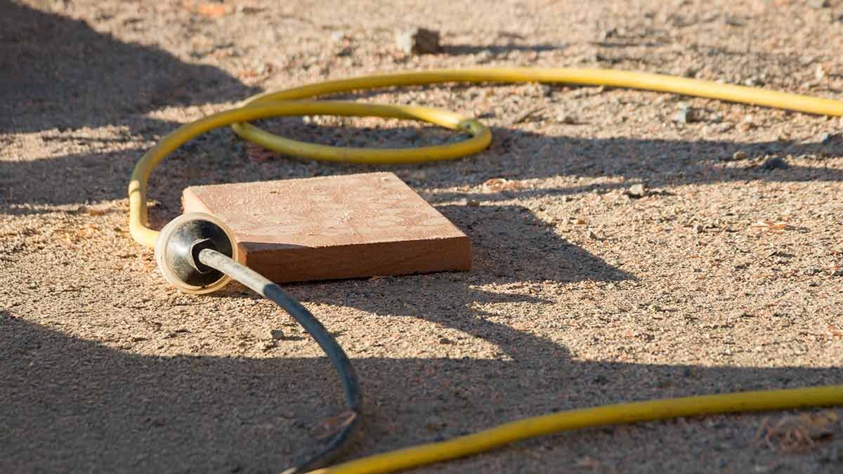 Best Cold Weather Extension Cords for Winter Jobsites 