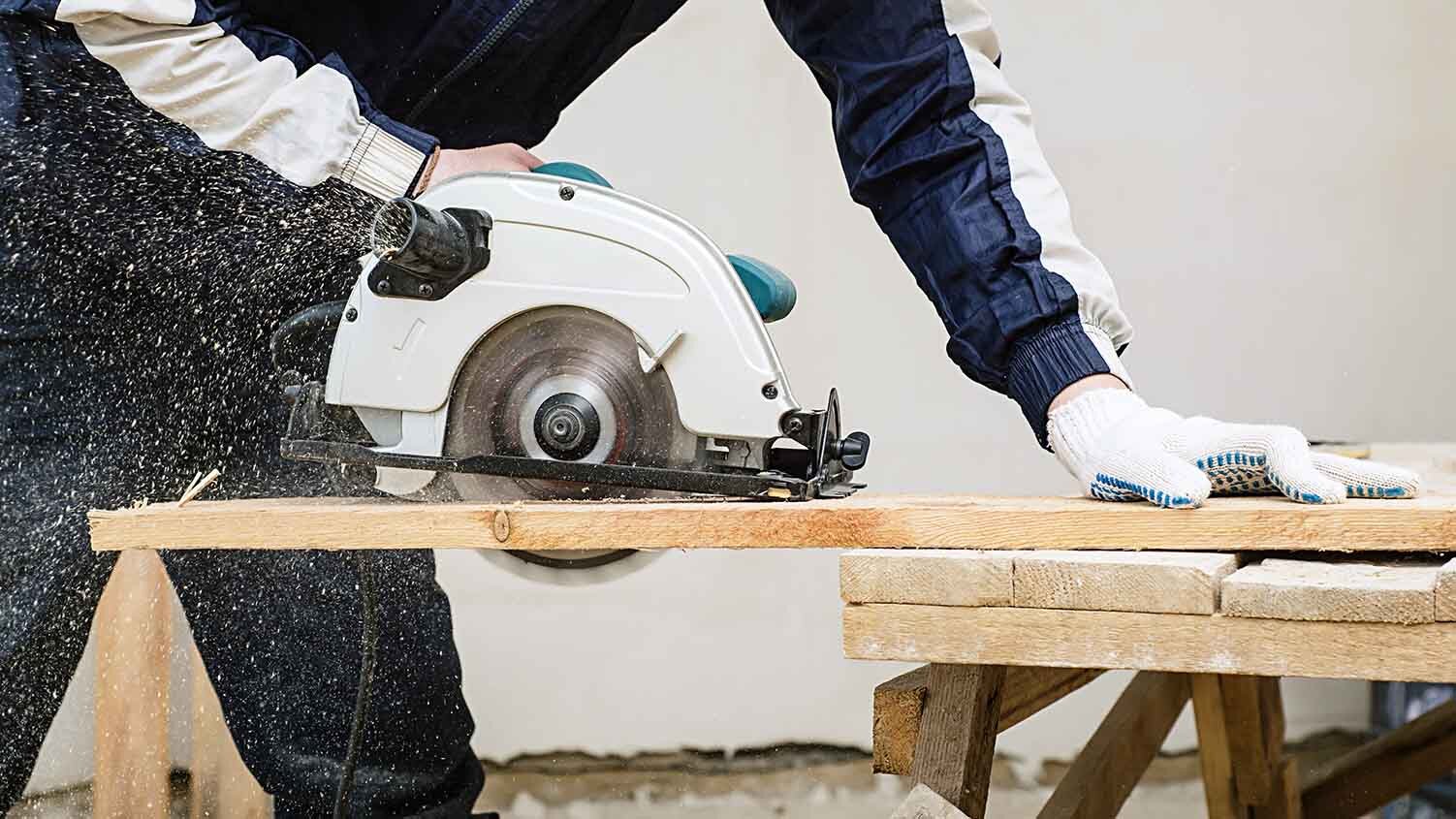 How to Use and Maintain Circular Saws
