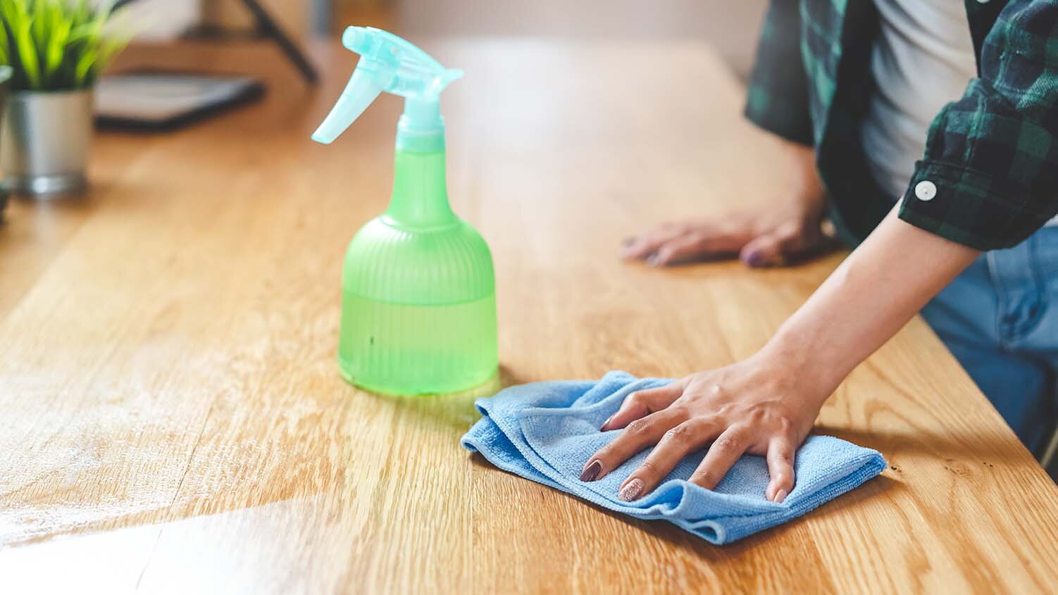 Microfiber, Cotton, and Disposable Towels