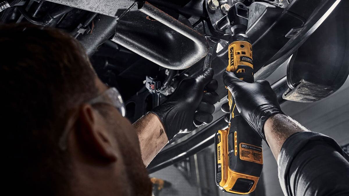 DEWALT Pro Series: Chris's Story and Tool Solutions for Today’s Mechanics