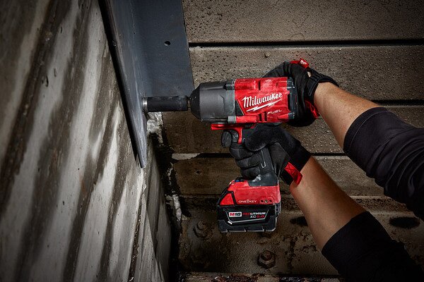 M18 FUEL with ONE-KEY High-Torque Impact Wrench 3/4" Friction Ring