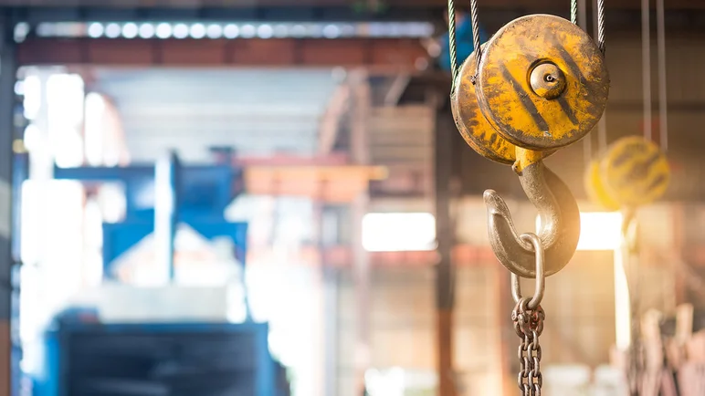 How to Make Manual Lifting Easier by Setting up a Block and Tackle Pulley System