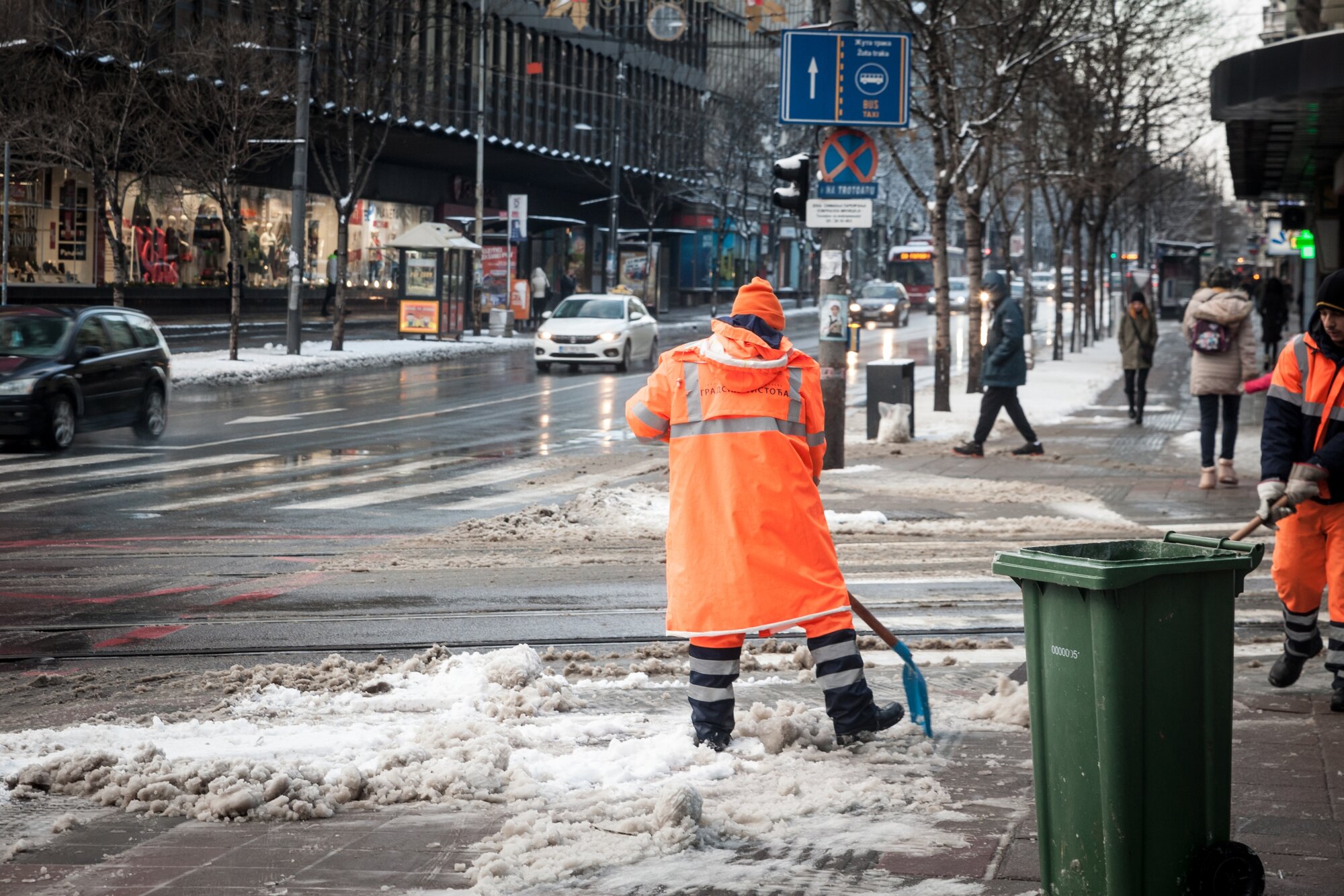 Winter PPE for Outdoor Workers: Cold-Weather Safety Gear and Planning Guide