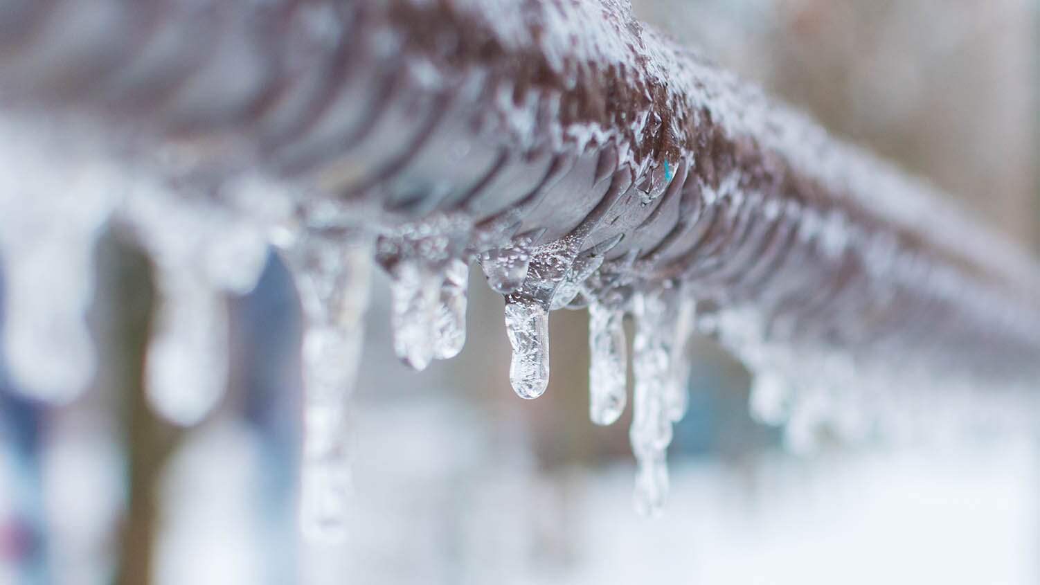 A Business Owner’s Guide to Dealing with Frozen Pipes