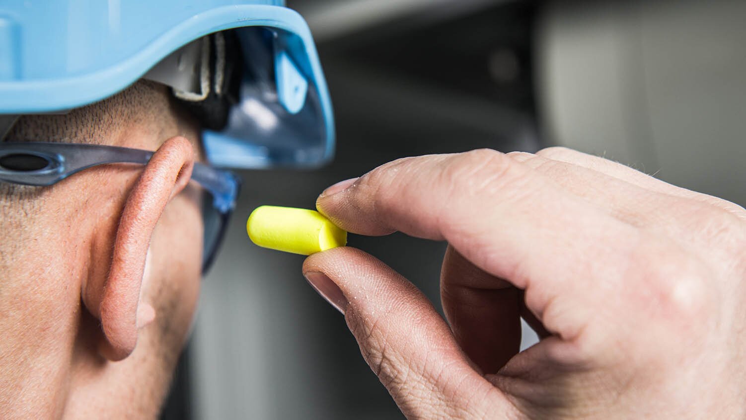 How to Use and Clean Ear Plugs