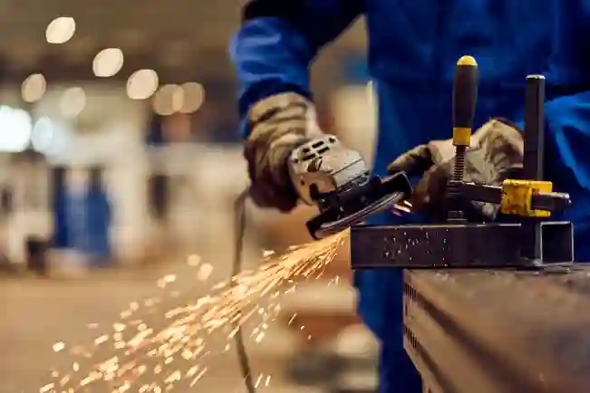 Angle Grinder Safety: How to Use an Angle Grinder Safely