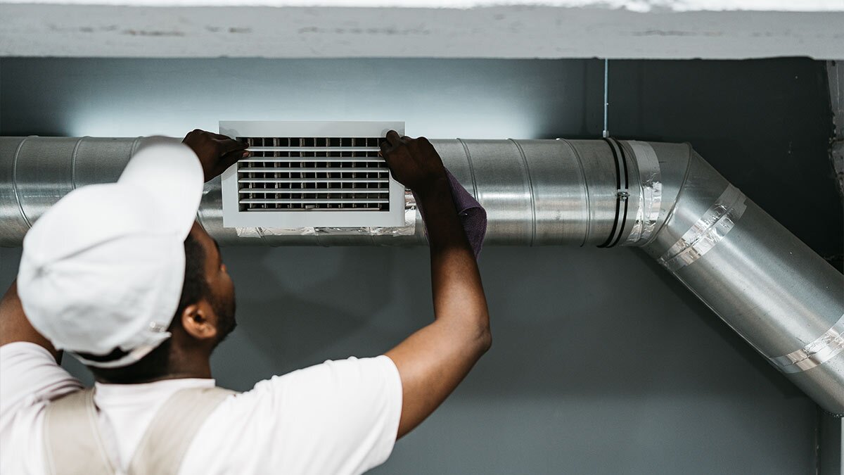 7 Signs Your Air Ducts Should Be Cleaned