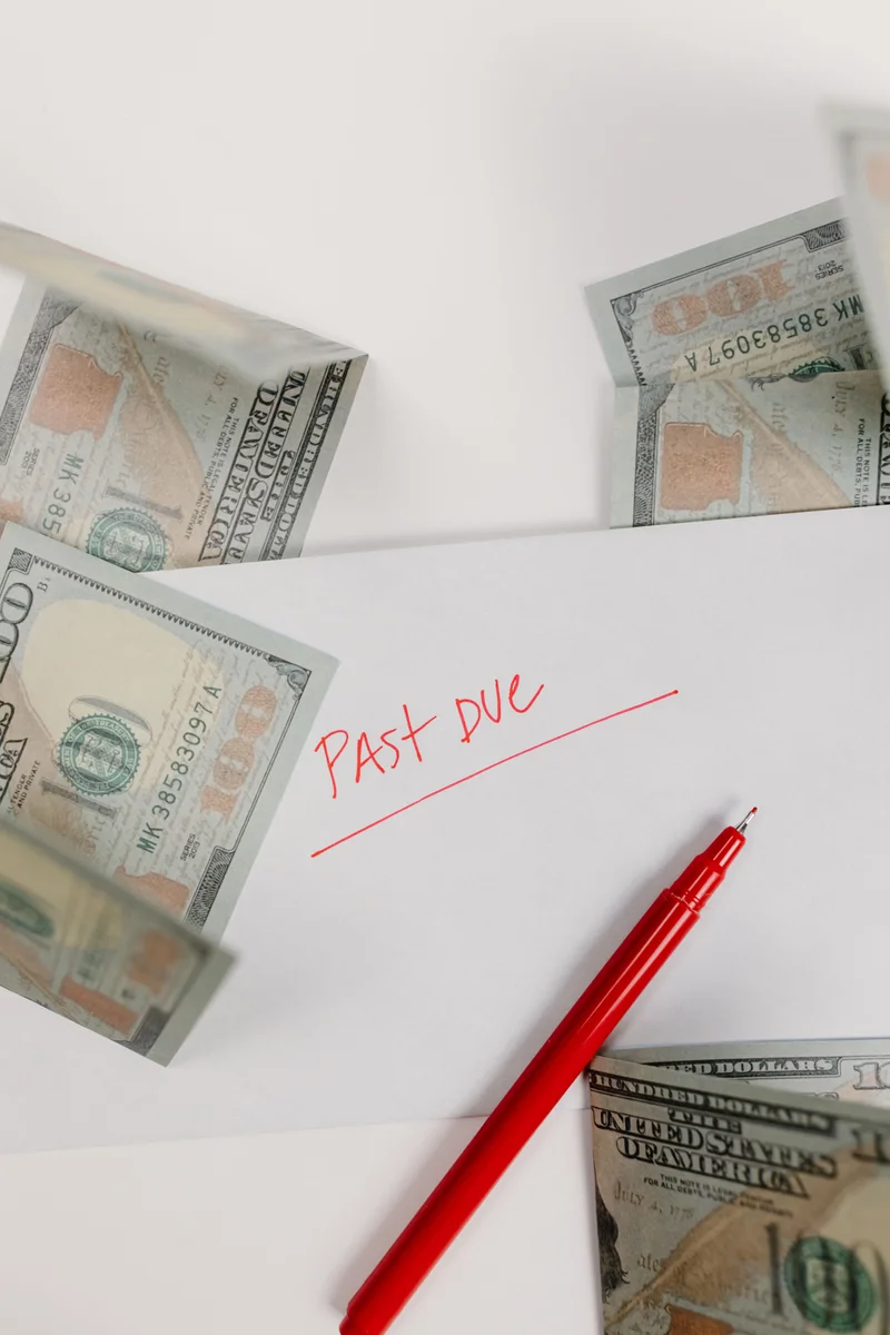 Renter reviewing a late fee policy