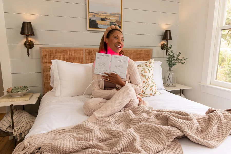 One light therapy device for multiple skin health need