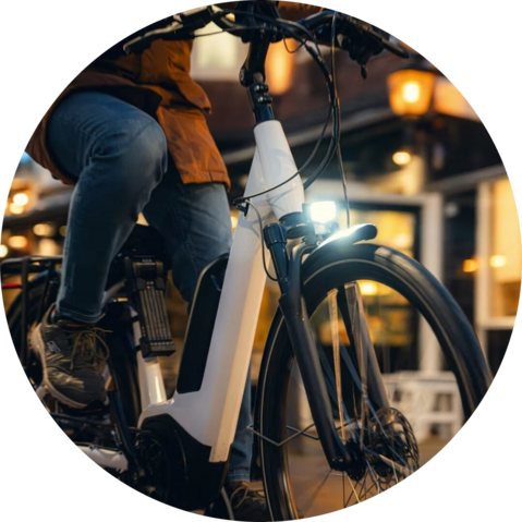 Fietsverlichting van het merk AXA uit het assortiment van PENDLR.