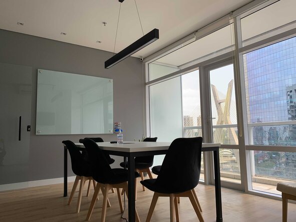 Sala de Reunião na Berrini, São Paulo.