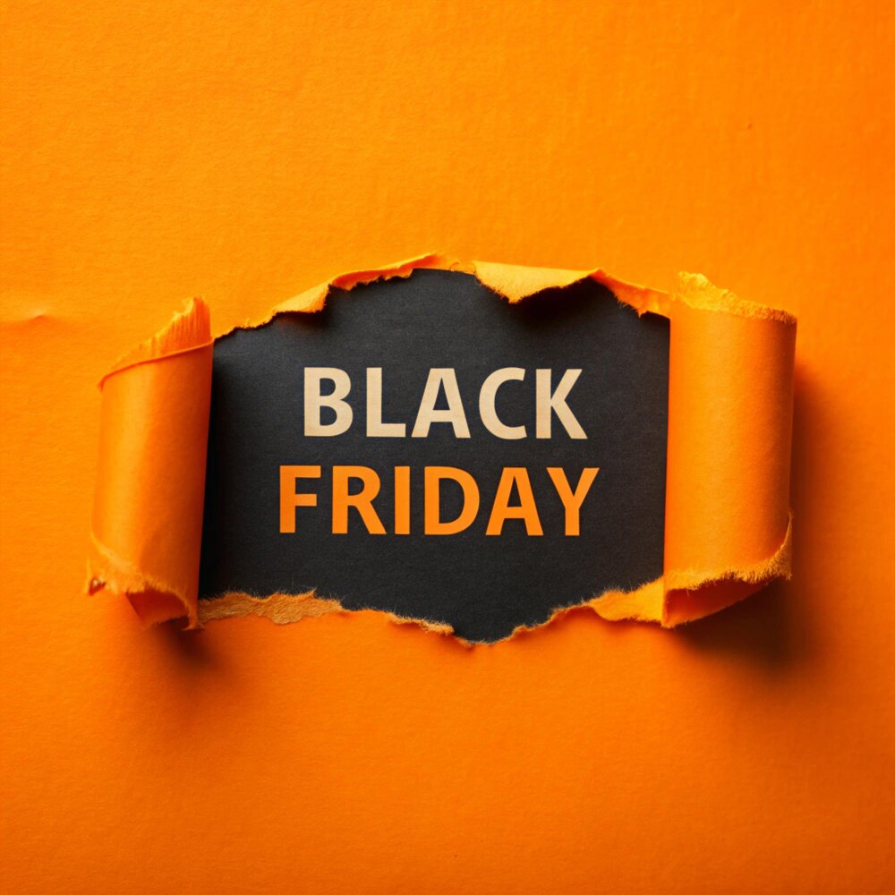 Brandende pelletkachel in de showroom