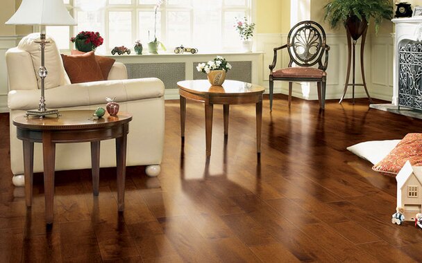 Nicely staged living room, traditional decor with hardwood floors.
