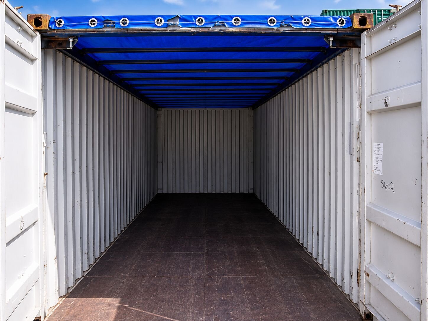 Open top container supplied by CBOX for project cargo and top loading