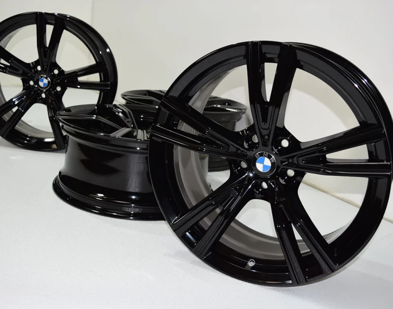 Pintura Black Piano em rodas BMW 330i - Acabamento brilhante premium