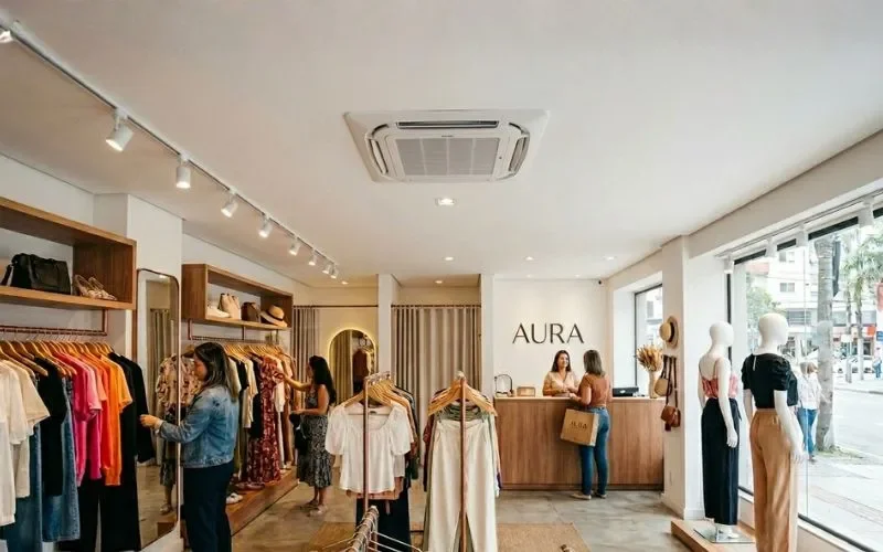 Ar condicionado em loja comercial