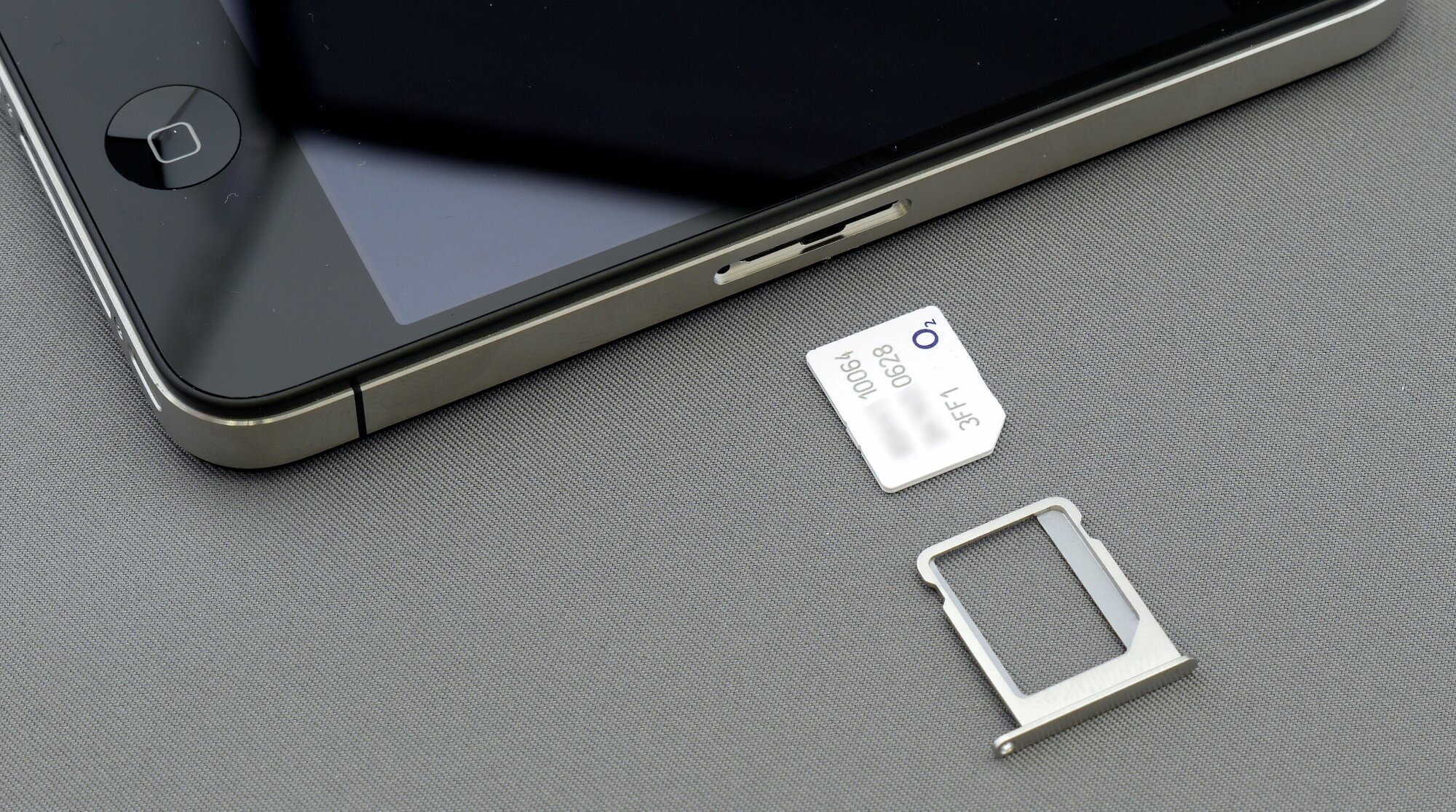 phone with sim card and sim tray ejected