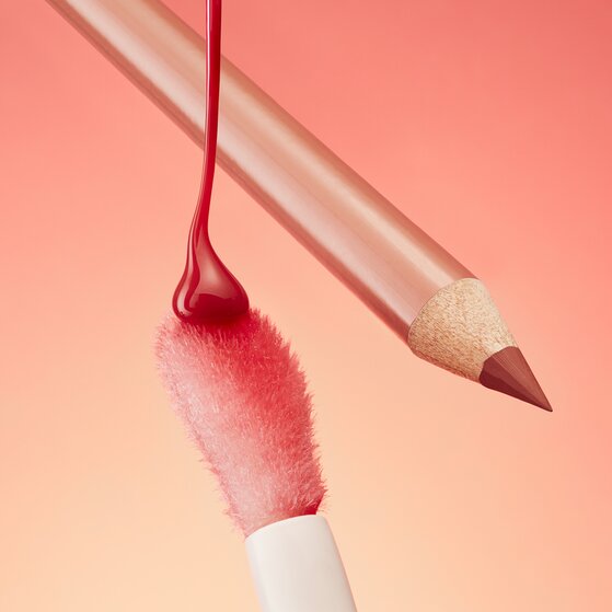 Lip liner and lip oil