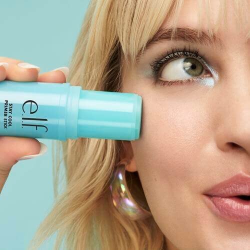 Model applying face primer stick