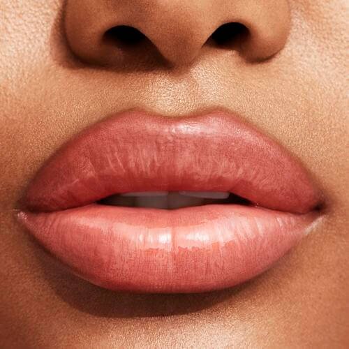 e.l.f. Sun Boss Gloss SPF applied lips