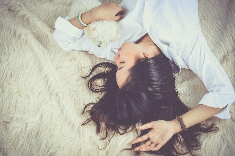 12 Benefits of Sleeping With Your Dog