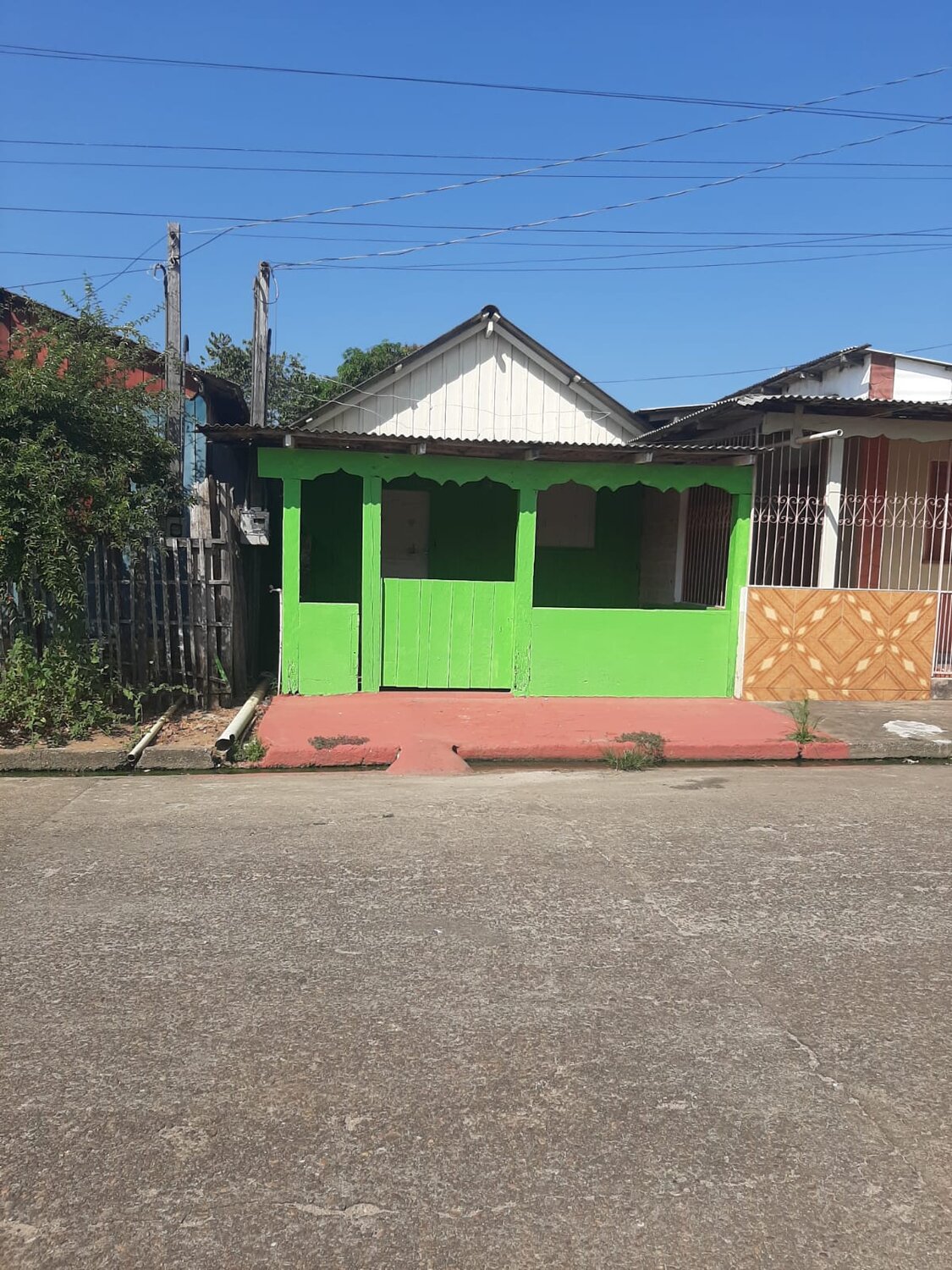 Vende-se casa no Bairro Juvenil