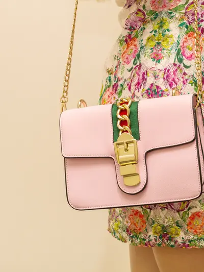 Handbags & Purses