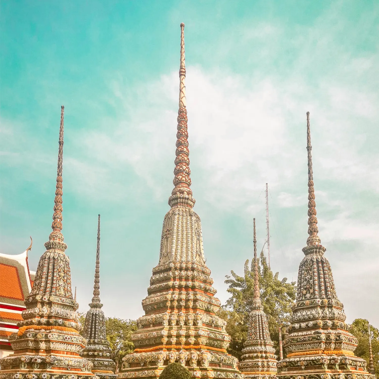 Heymondo vs Travel Guard: Comparison for US Travelers to Thailand in 2026