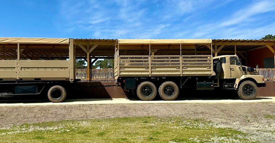 Le camion du Safari Tour offre une expérience unique au cœur de l'Afrique au Zoo de La Teste.