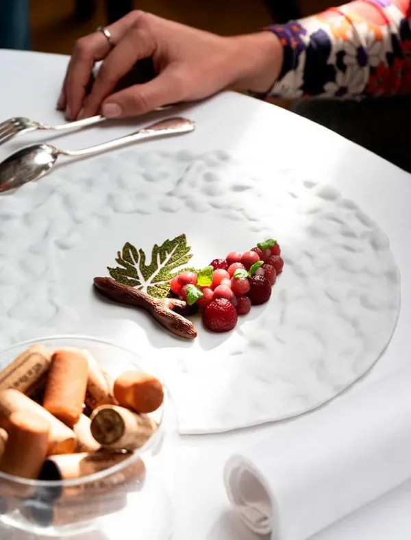 Restaurant étoilé en Gironde, plat à la carte de La Maison Nouvelle : poire bacchus.