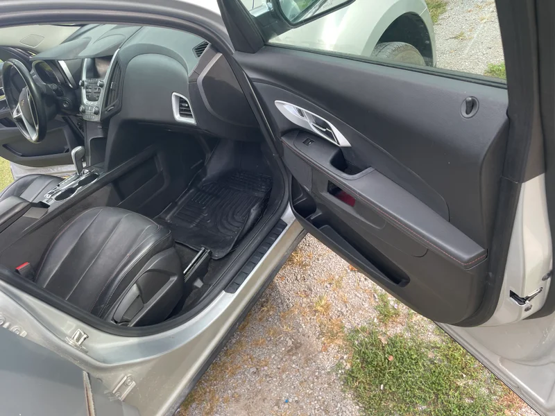 Vehicle interior after mobile detailing