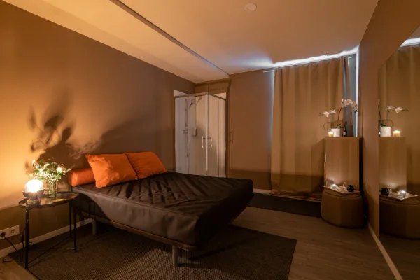 Exclusive treatment room decor detail