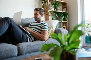 15 Successful print-on-demand stores to inspire you