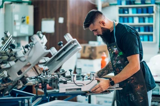 DTF vs DTG printing: Which printing method to choose for your business
