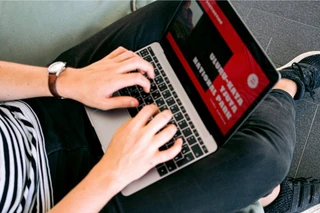 How to design a website: 7 steps to make your first sale (2026)