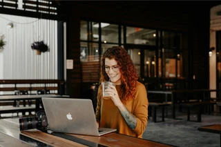 How to make money on Shopify: 12 Ideas to try in 2026